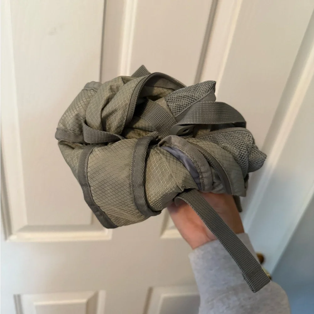 Collapsable/Rollable Backpack - Picture 5 of 5